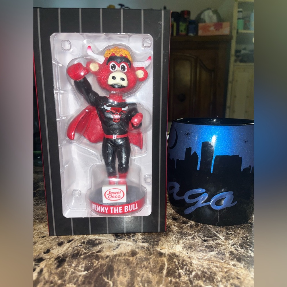 NBA Benny the bull bobble